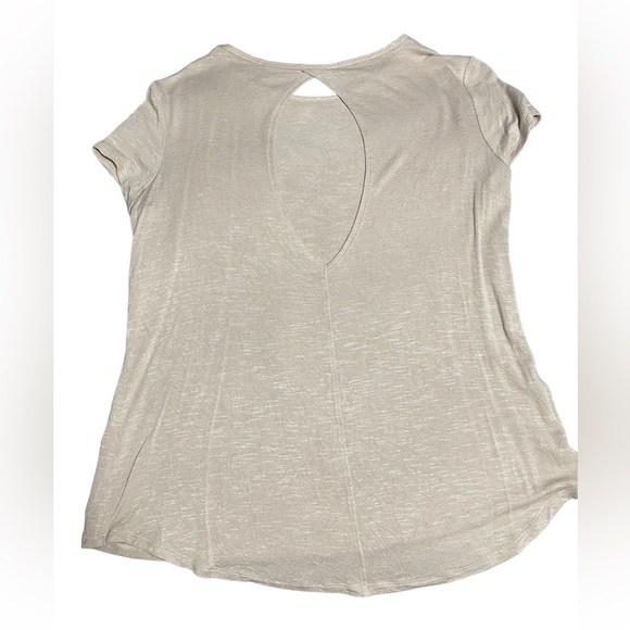 Active Keyhole Top - Picture 4 of 4